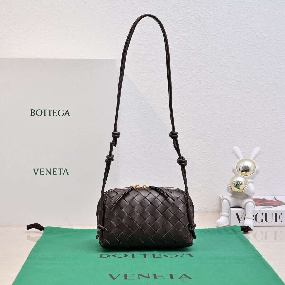 Bottega Veneta Concert pouch